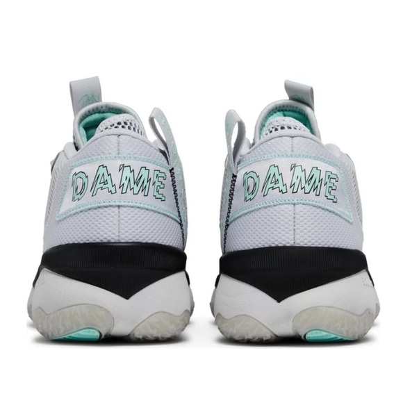 Adidas Dame 8 2022 dash gray women’s 6 - Picture 4 of 10